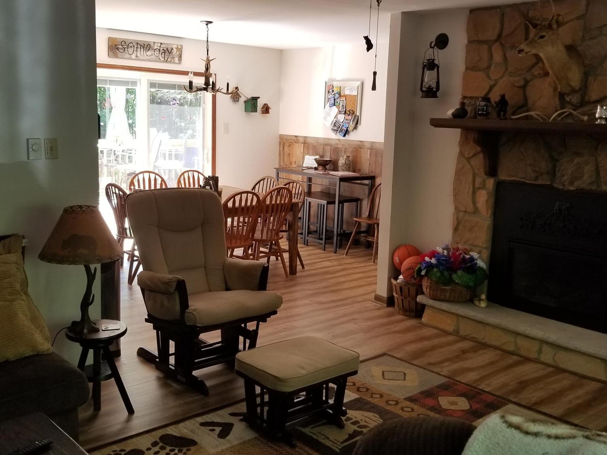 Serenity And Fun All In One In This Cozy Pocono Cabin Jim Thorpe Buitenkant foto