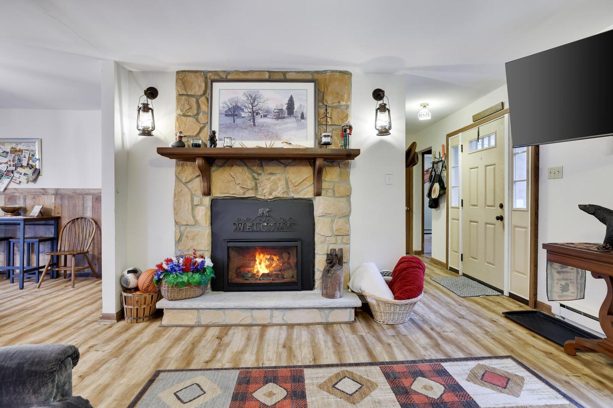 Serenity And Fun All In One In This Cozy Pocono Cabin Jim Thorpe Buitenkant foto