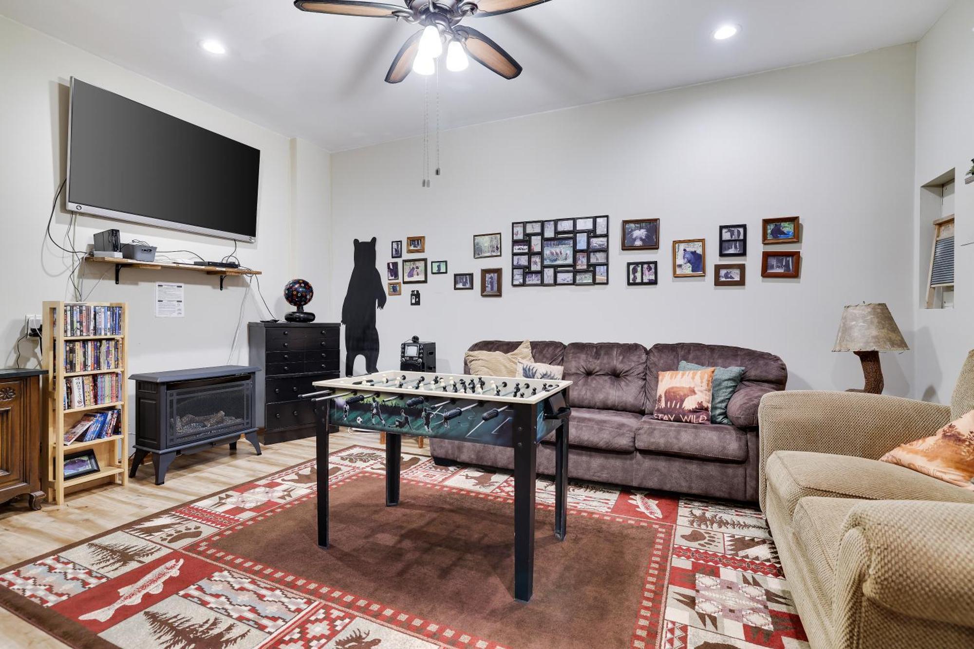 Serenity And Fun All In One In This Cozy Pocono Cabin Jim Thorpe Buitenkant foto