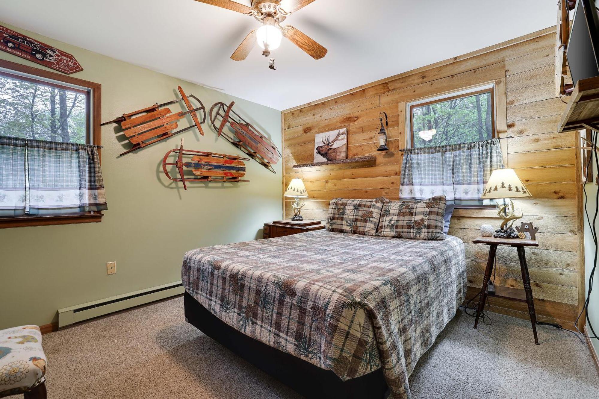 Serenity And Fun All In One In This Cozy Pocono Cabin Jim Thorpe Buitenkant foto